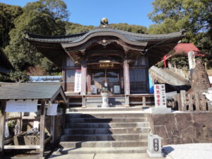 41番 龍光寺の本堂