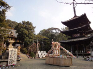 51番 石手寺の境内
