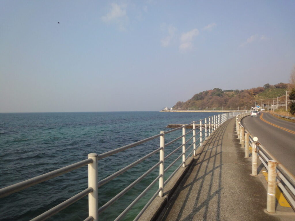 内海・伊予灘の穏やかな海景色