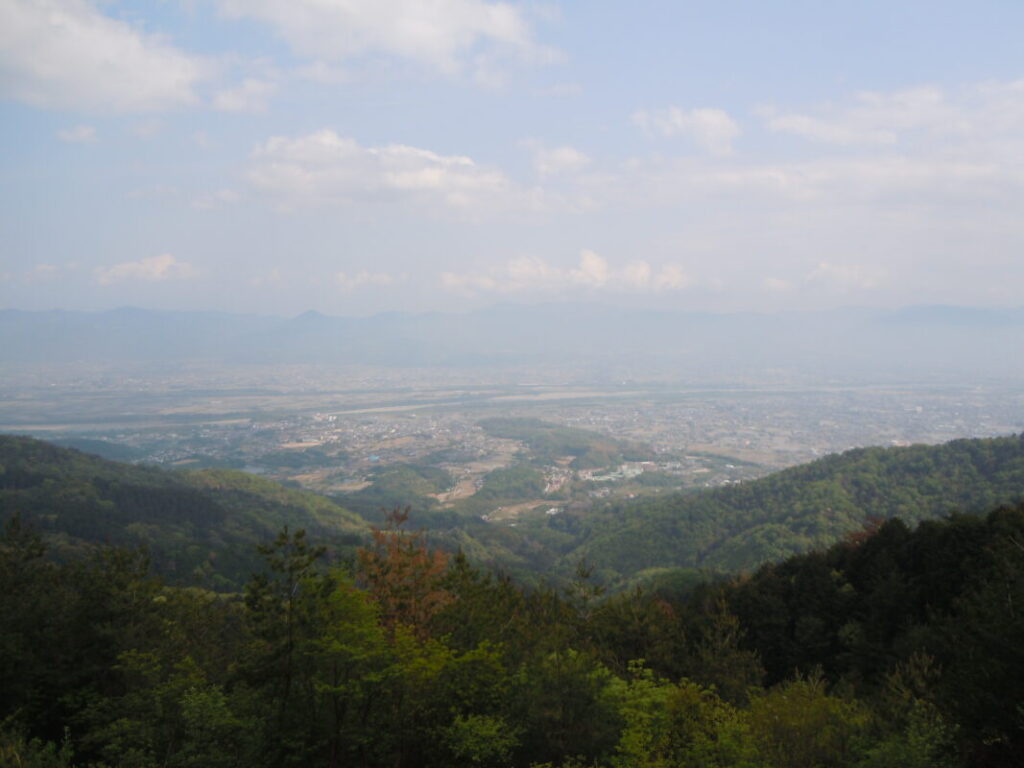 長戸庵をでて山中突如現れた風景｜今朝いた町並みと吉野川の絶景