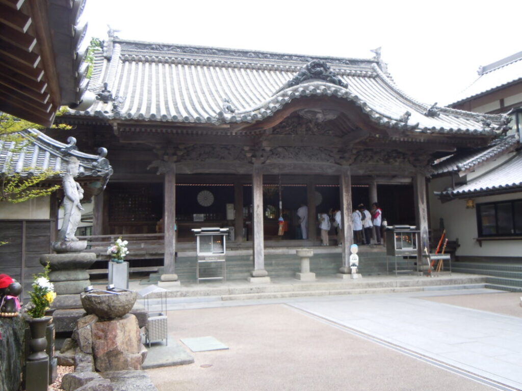 四国八十八カ所お遍路第13番札所｜大日寺の境内