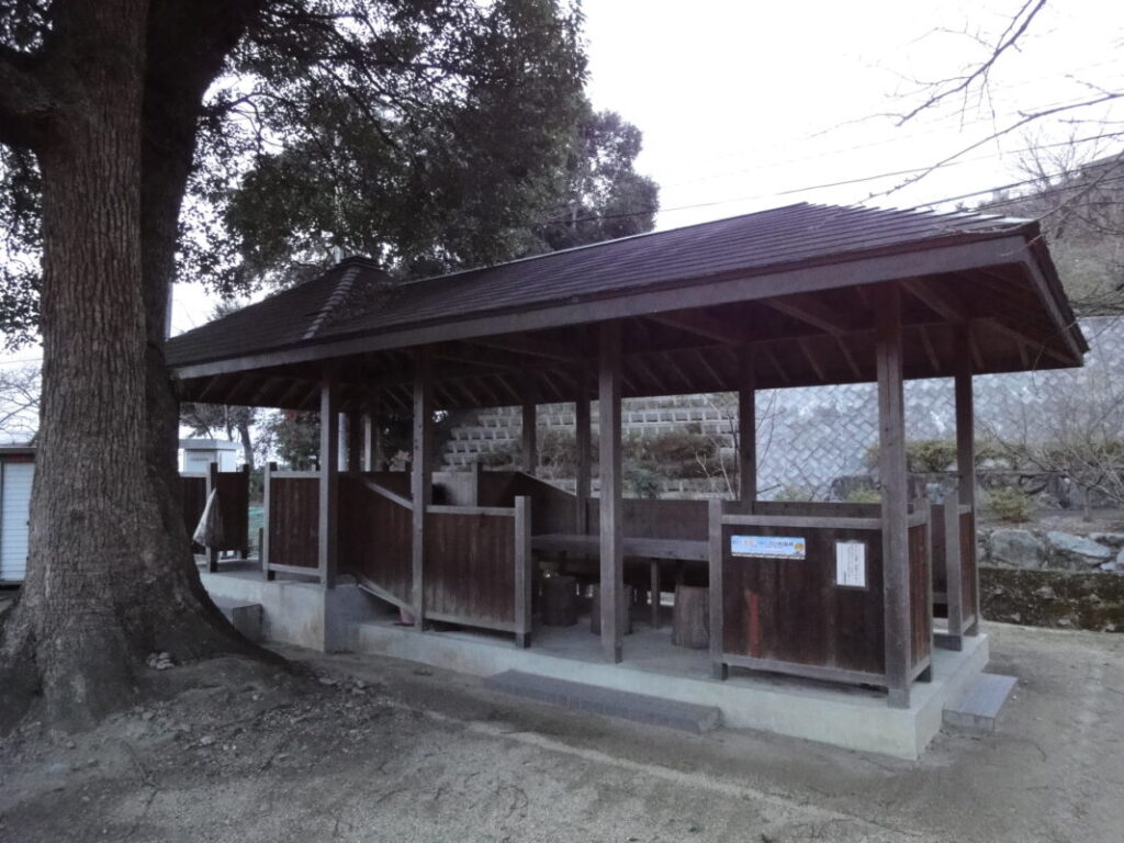 歩き遍路で野宿した公園の東屋