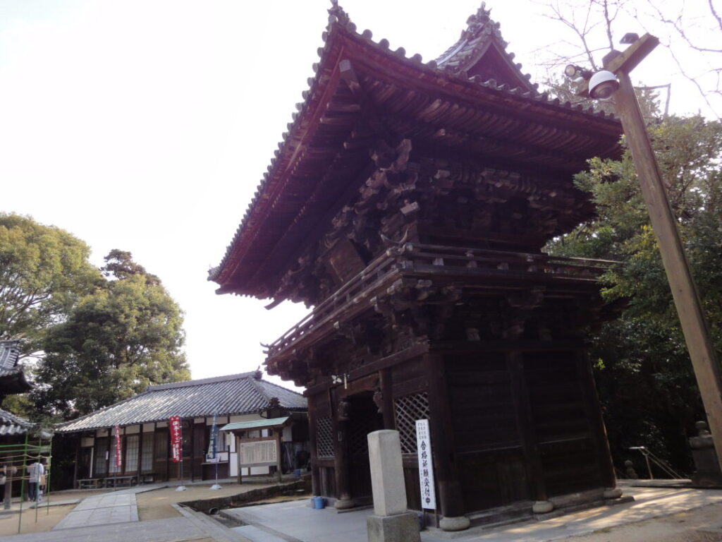 Sanmon Gate of Taisanji Temple