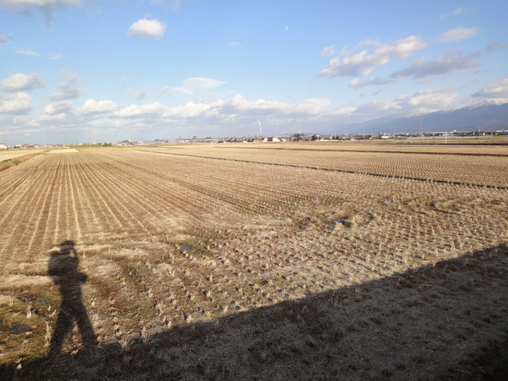 Walking through farmland toward Yokomineji Temple