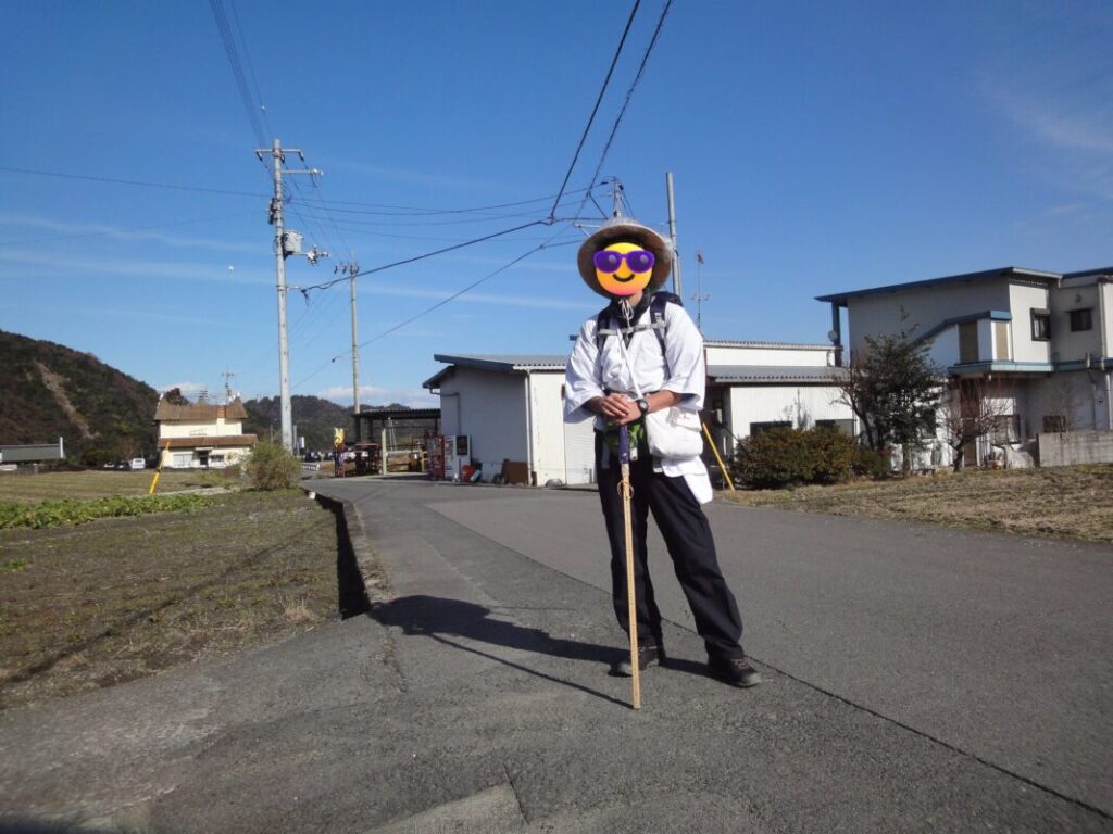Pilgrimage Route from Maegamiji Temple to Sankakuji Temple: Old Highway Route